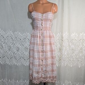 Harper Plaid Eyelit Detail Dress Sz Small